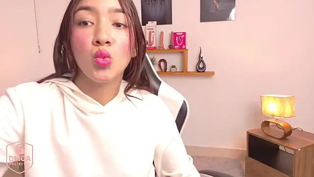 valeria aragon1107 online show from November 27, 2025, 6:30 pm