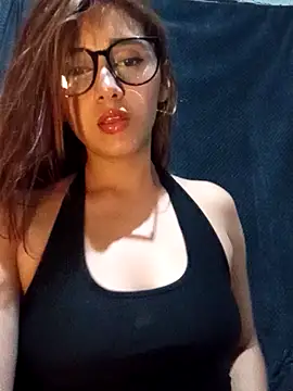 lola mamadas online show from December 2, 2025, 3:52 am