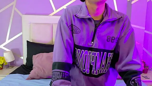 Snapshot of Orion_XXX chatting on October 31, 2025, 8:27 pm Orion XXX online show from October 31, 2025, 8:27 pm