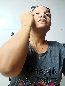 Samaraa Lee online show from November 27, 2025, 11:43 am