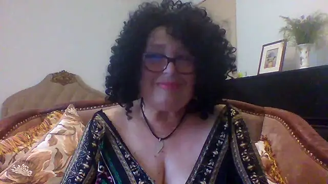 Snapshot of Milaniya606 chatting on August 4, 2026, 1:59 pm Milaniya606 online show from August 4, 2026, 1:59 pm
