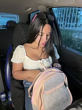 Samantha firee online show from February 11, 2026, 11:21 am