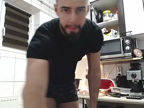 Snapshot of yourfavoritetallboy chatting on November 17, 2025, 6:45 pm yourfavoritetallboy online show from November 17, 2025, 6:45 pm