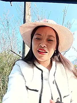 Snapshot of Alice-567 chatting on February 14, 2026, 2:01 am Alice-567 online show from February 14, 2026, 2:01 am