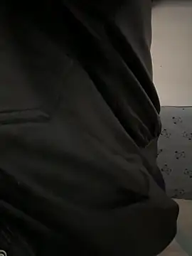 daaqnn online show from December 23, 2025, 3:17 am