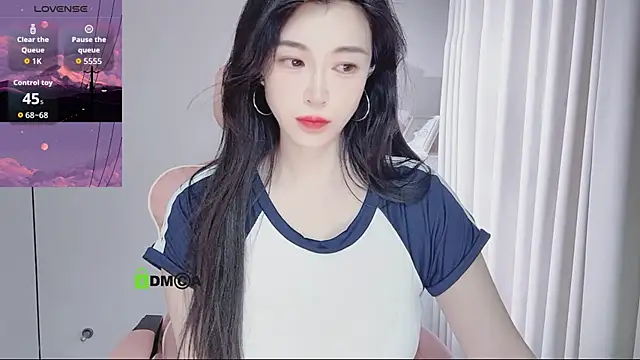 Snapshot of YunShan-33 chatting on May 5, 2026, 5:10 am YunShan-33 online show from May 5, 2026, 5:10 am