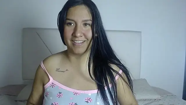 Snapshot of Maddifox_ chatting on November 12, 2025, 9:40 pm Maddifox online show from November 12, 2025, 9:40 pm