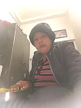 Hot-Sana2 online show from January 7, 2026, 6:24 pm