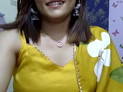 maira 33 online show from April 24, 2026, 7:43 am