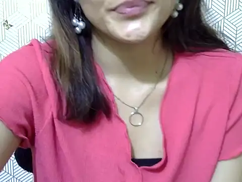 Snapshot of maira_33 chatting on December 4, 2025, 2:16 pm maira 33 online show from December 4, 2025, 2:16 pm
