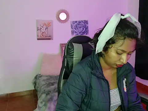 Samanta 777 online show from February 17, 2026, 11:13 pm