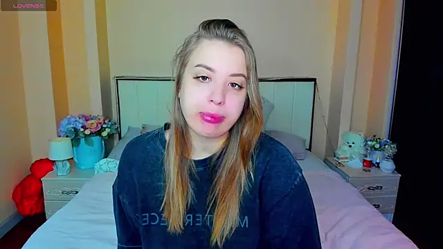 AlexissMmm online show from November 9, 2025, 6:39 am