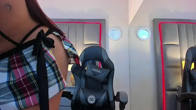 BriannaRivera online show from November 24, 2025, 12:16 pm