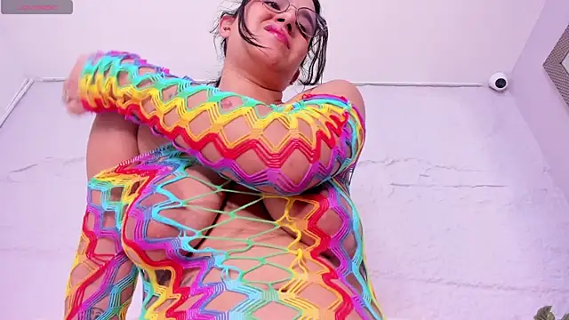 Violettaevans  online show from November 27, 2025, 8:09 pm