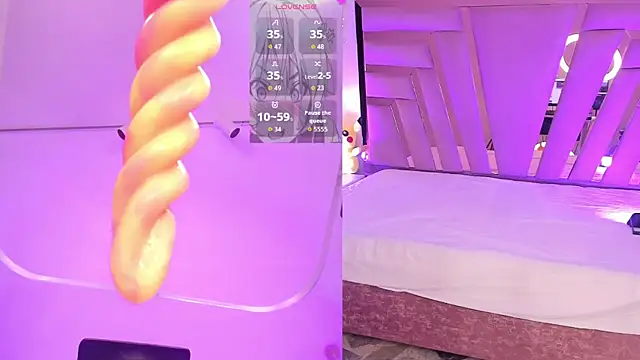 FiorellaRicci  online show from January 12, 2026, 1:40 pm