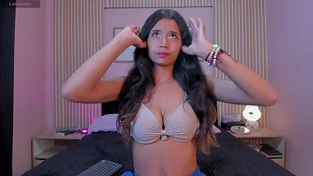 AshleyCooper2 online show from November 14, 2025, 5:38 pm