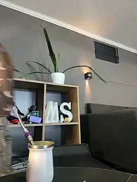 mickystrumia23 online show from November 2, 2025, 4:34 pm