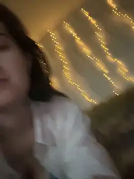 Snapshot of ShadowEve chatting on November 24, 2025, 1:33 pm ShadowEve online show from November 24, 2025, 1:33 pm