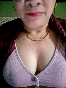 Snapshot of small-house123 chatting on February 13, 2026, 2:17 pm small-house123 online show from February 13, 2026, 2:17 pm