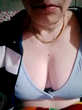 Snapshot of small-house123 chatting on February 2, 2026, 12:31 am small-house123 online show from February 2, 2026, 12:31 am