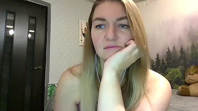 CandyOLimeX online show from December 18, 2025, 10:13 pm