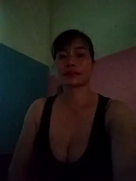 Kiuwi-omao online show from November 23, 2025, 5:28 am