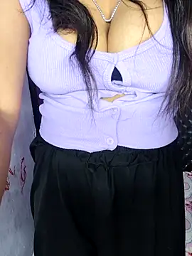 Hey shiviii online show from April 11, 2026, 10:41 am