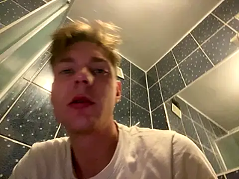 Niesmialyy online show from November 11, 2025, 3:40 pm