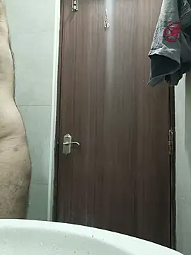 funnyboy 069 online show from November 28, 2025, 2:12 am