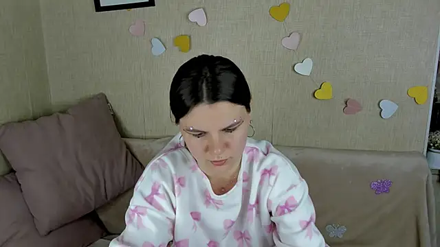 Zorianaa online show from April 14, 2026, 8:47 pm