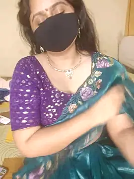 Snapshot of mouni499 chatting on May 29, 2026, 3:18 pm mouni499 online show from May 29, 2026, 3:18 pm