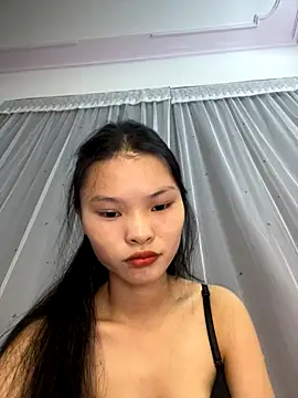 Snapshot of lung-linh chatting on November 3, 2025, 12:42 pm lung-linh online show from November 3, 2025, 12:42 pm