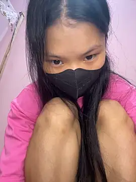 Snapshot of lung-linh chatting on November 9, 2025, 1:48 pm lung-linh online show from November 9, 2025, 1:48 pm