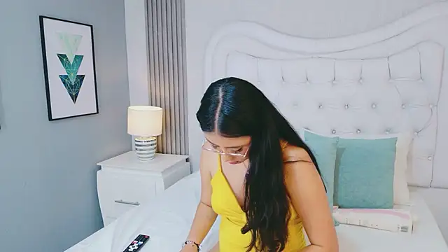 ScarlettPetrova online show from April 16, 2026, 11:22 am