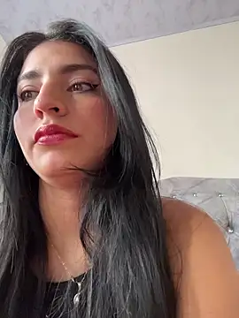 GISELLA   online show from February 3, 2026, 12:54 pm