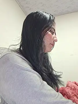 GISELLA   online show from January 16, 2026, 10:52 am