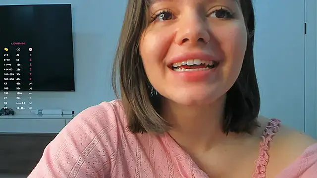 Xo Laura online show from April 12, 2026, 8:12 pm