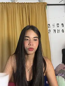 Snapshot of Milleradhara24 chatting on July 13, 2026, 2:00 am Milleradhara24 online show from July 13, 2026, 2:00 am