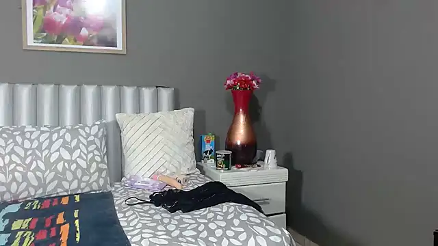 Belinder003 online show from November 14, 2025, 8:23 pm