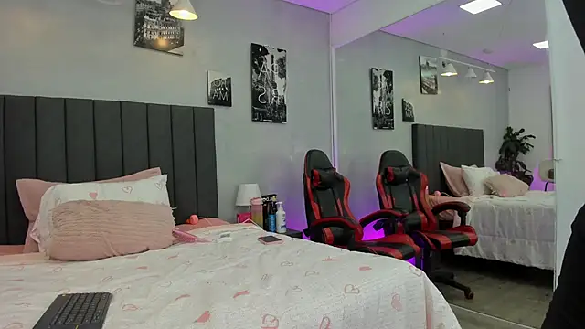 kendra london online show from March 20, 2026, 11:33 am