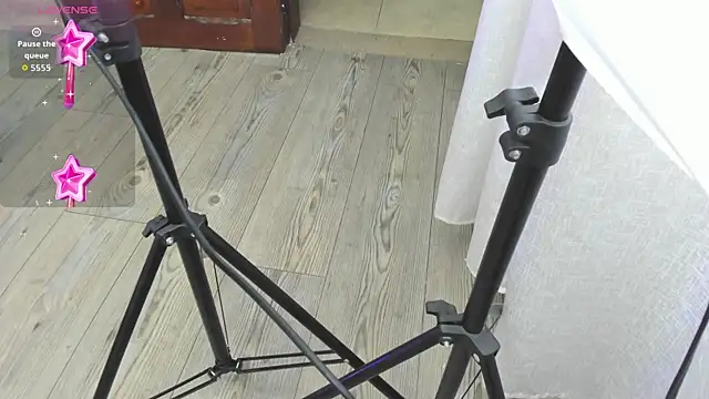 Snapshot of kendra_london chatting on May 8, 2026, 11:03 am kendra london online show from May 8, 2026, 11:03 am