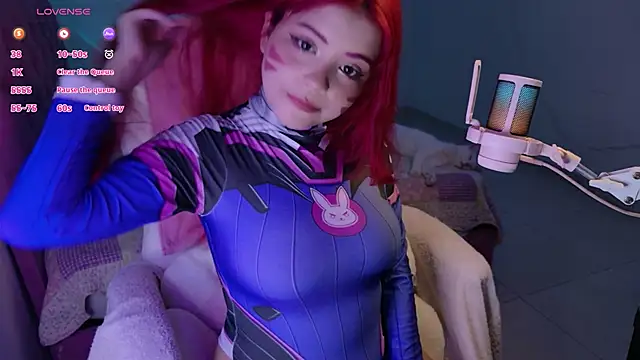 EmillieX online show from November 9, 2025, 11:20 pm