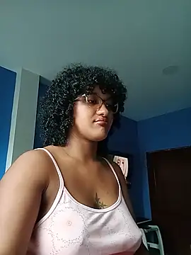 Lauren0202 online show from June 8, 2026, 1:44 pm