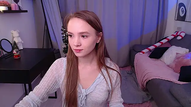 Adria Arjona online show from December 18, 2025, 7:35 am