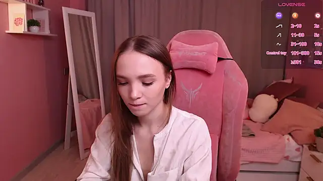 Adria Arjona online show from February 6, 2026, 7:37 am