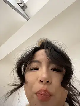 Sinicoco online show from March 12, 2026, 1:33 am