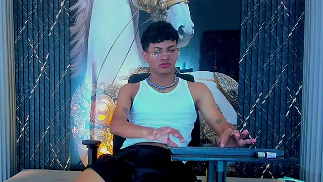 Snapshot of Yilmer_hot chatting on November 2, 2025, 7:02 am Yilmer hot online show from November 2, 2025, 7:02 am