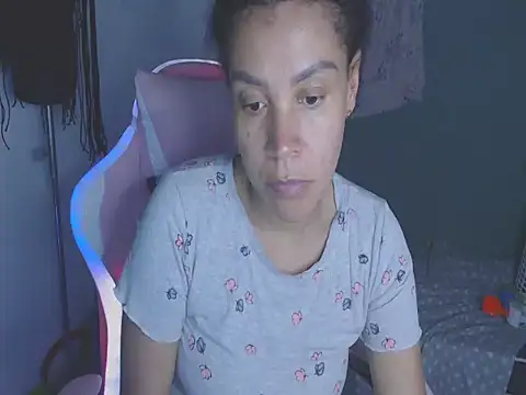 Snapshot of shayna_cute chatting on August 5, 2026, 12:04 am shayna cute online show from August 5, 2026, 12:04 am