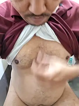 Snapshot of suraj696 chatting on November 4, 2025, 3:32 am suraj696 online show from November 4, 2025, 3:32 am