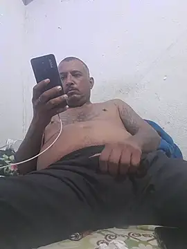 negrocomomisuerte online show from December 15, 2025, 5:46 am